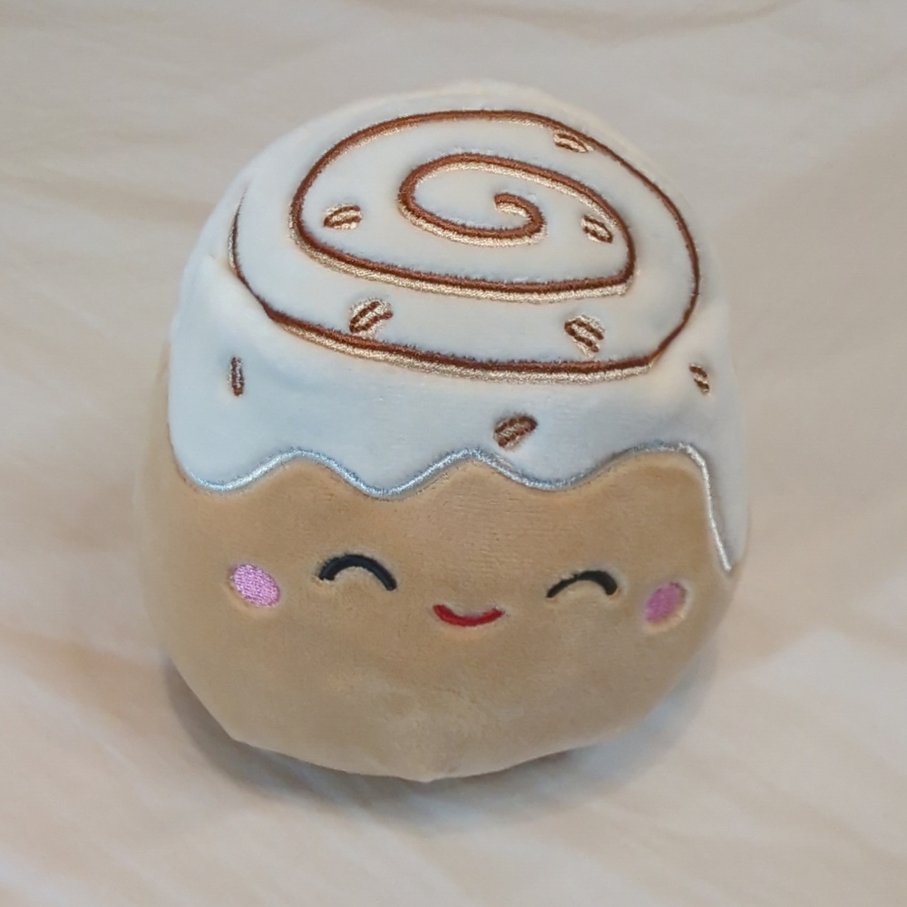 Squishmallows Chanel the Cinnamon Roll 5" Stuffed Plush